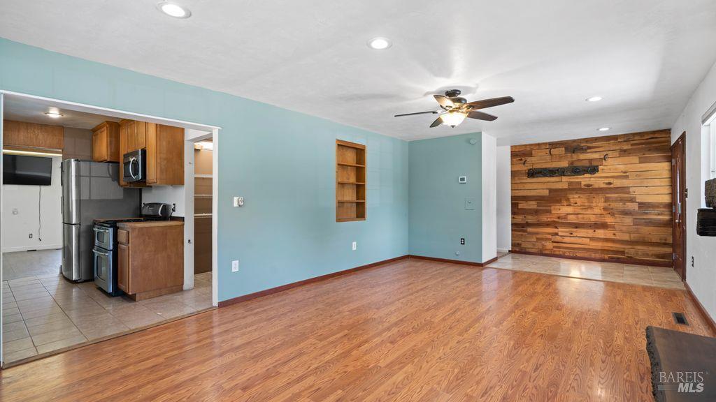 Detail Gallery Image 10 of 49 For 40 El Rancho Dr, Cloverdale,  CA 95425 - 3 Beds | 2 Baths