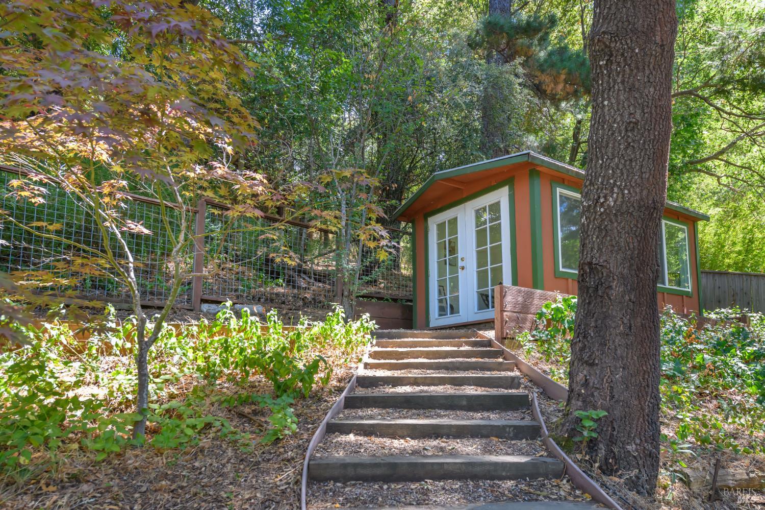Detail Gallery Image 15 of 30 For 19 Allyn Ave, San Anselmo,  CA 94960 - 4 Beds | 3 Baths