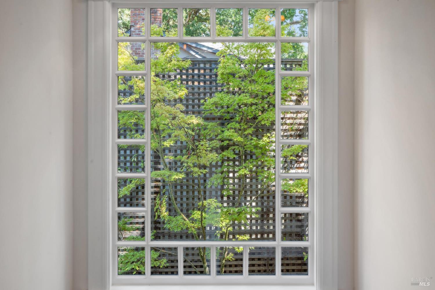 Detail Gallery Image 37 of 73 For 74 Redwood Rd, San Anselmo,  CA 94960 - 4 Beds | 3 Baths