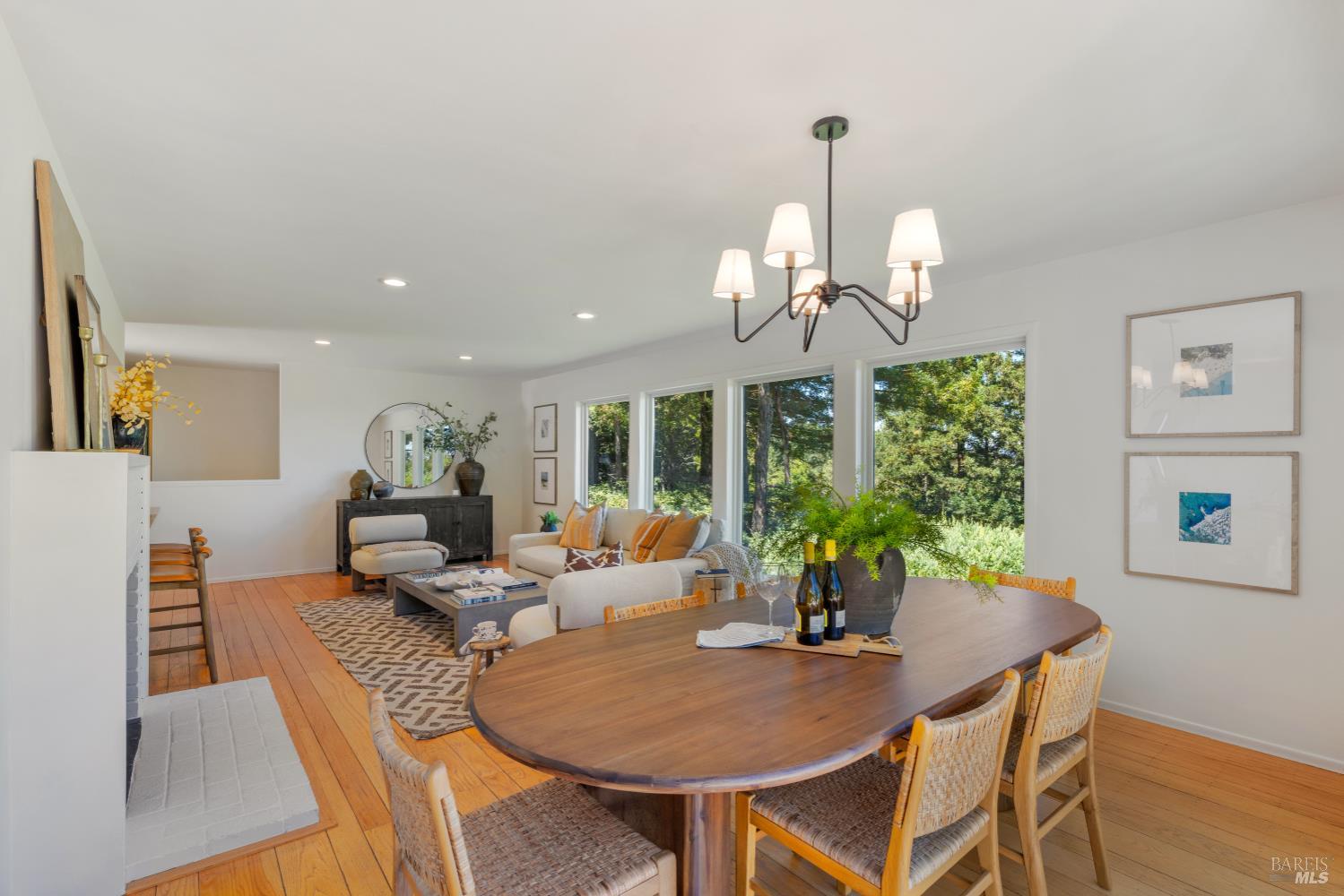 Detail Gallery Image 8 of 30 For 23 Sunrise Ln, Larkspur,  CA 94939 - 4 Beds | 2/1 Baths