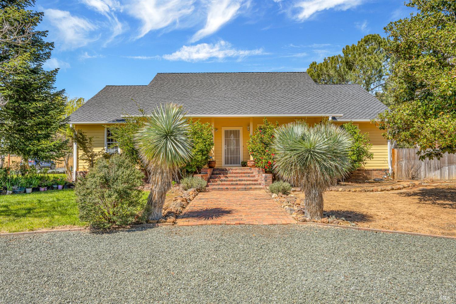 Detail Gallery Image 6 of 52 For 3125 Ranch Ct, Lakeport,  CA 95453 - 3 Beds | 2/1 Baths