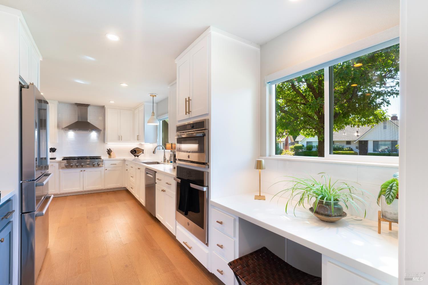 Detail Gallery Image 13 of 32 For 1929 Eleanor Dr, Santa Rosa,  CA 95404 - 3 Beds | 2/1 Baths
