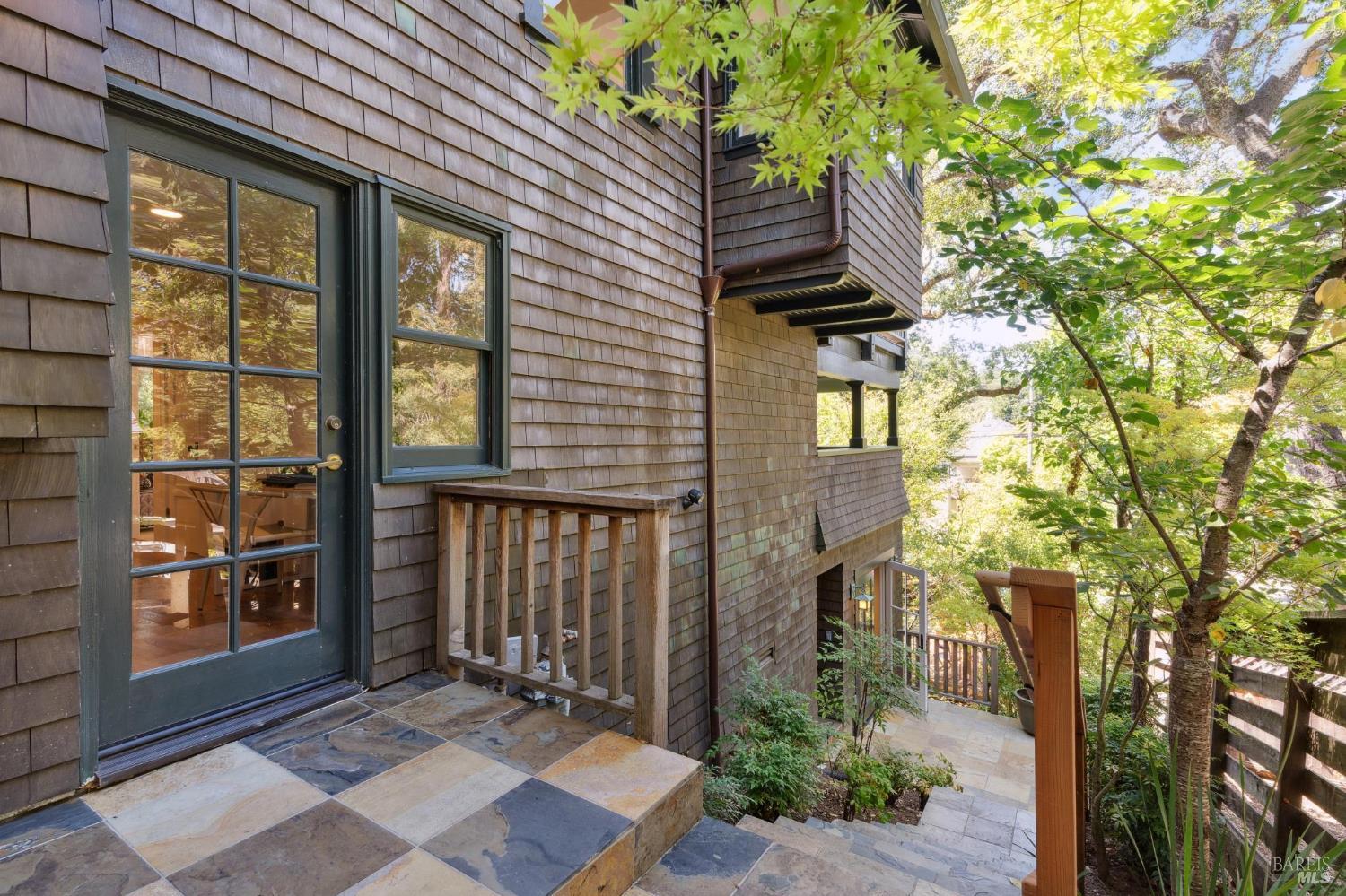 Detail Gallery Image 59 of 73 For 74 Redwood Rd, San Anselmo,  CA 94960 - 4 Beds | 3 Baths