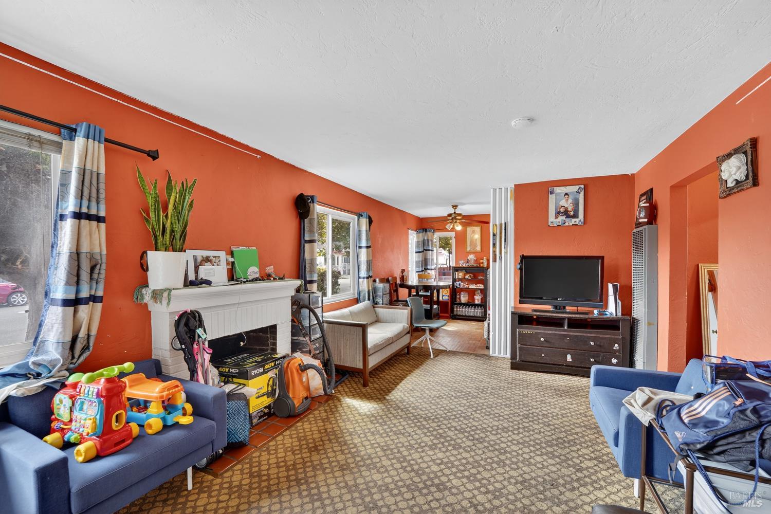 Detail Gallery Image 8 of 25 For 569 18th St, Richmond,  CA 94801 - – Beds | – Baths