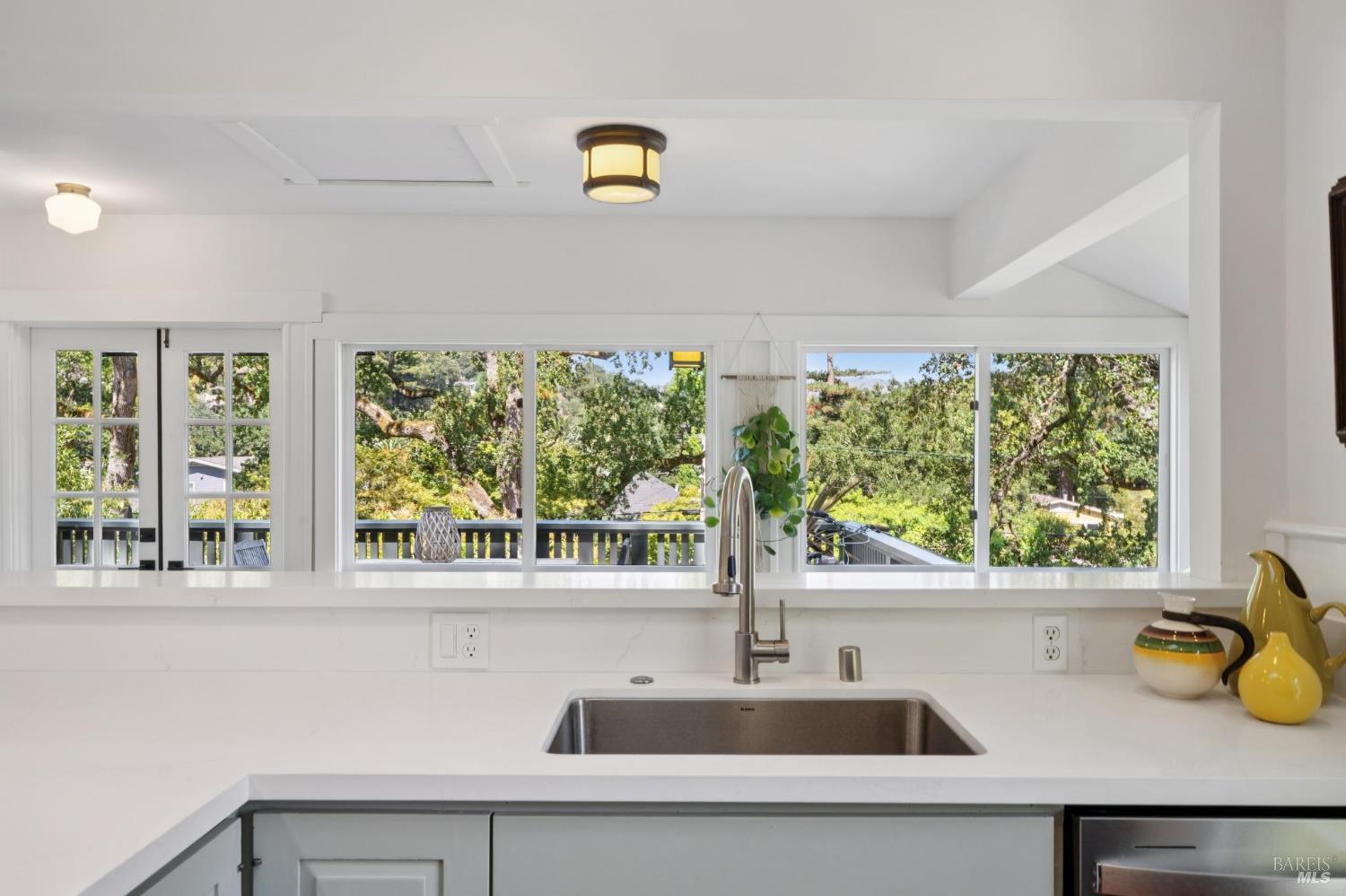 Detail Gallery Image 22 of 73 For 74 Redwood Rd, San Anselmo,  CA 94960 - 4 Beds | 3 Baths