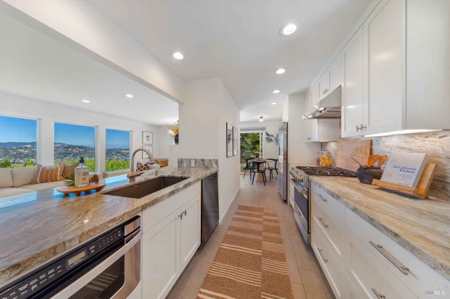 Detail Gallery Image 12 of 30 For 23 Sunrise Ln, Larkspur,  CA 94939 - 4 Beds | 2/1 Baths