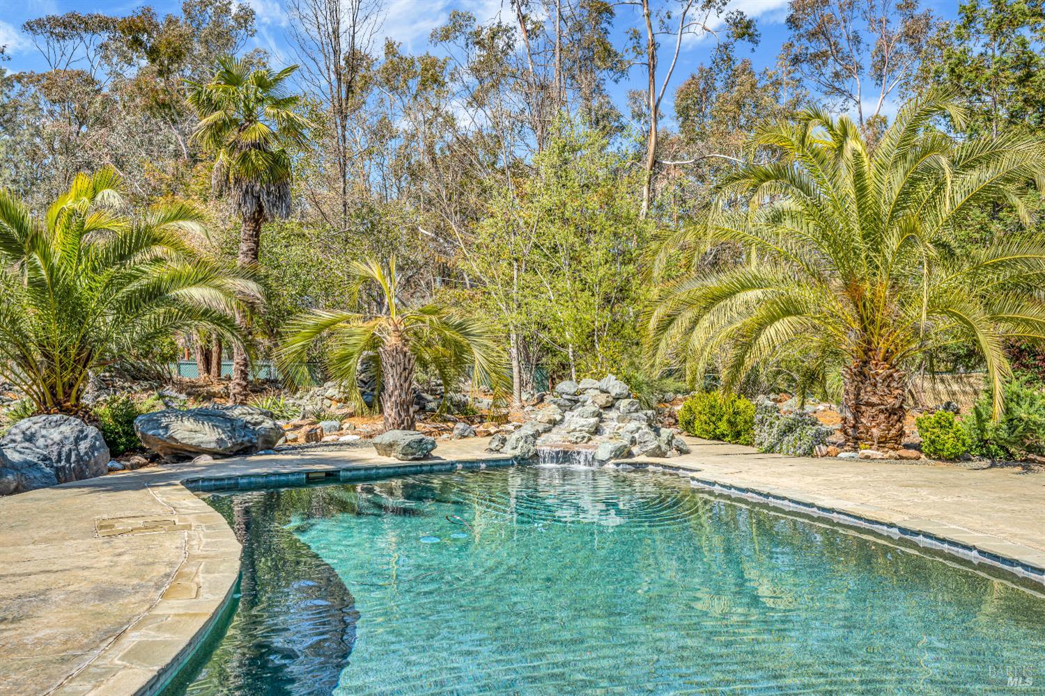 Detail Gallery Image 3 of 52 For 3125 Ranch Ct, Lakeport,  CA 95453 - 3 Beds | 2/1 Baths
