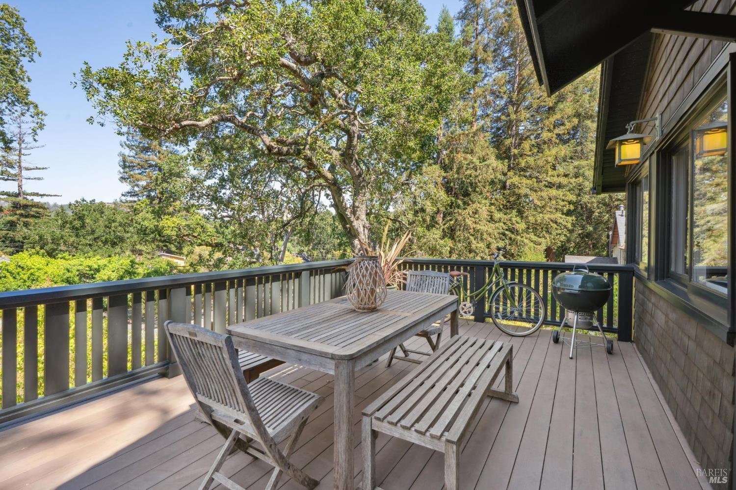 Detail Gallery Image 30 of 73 For 74 Redwood Rd, San Anselmo,  CA 94960 - 4 Beds | 3 Baths
