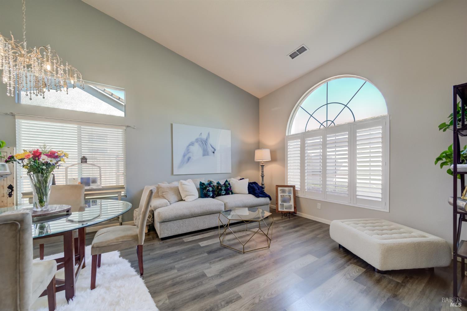 Detail Gallery Image 4 of 30 For 524 Feather River Way, Vacaville,  CA 95688 - 4 Beds | 3 Baths