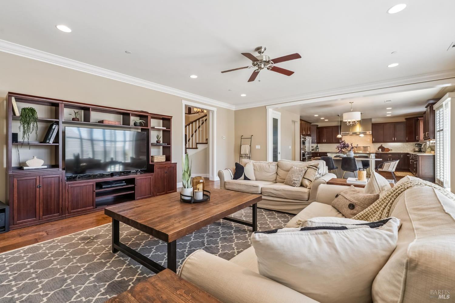 Detail Gallery Image 14 of 85 For 5320 Boulder Ridge Ct, Fairfield,  CA 94534 - 6 Beds | 5 Baths