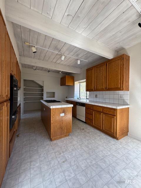 Detail Gallery Image 13 of 58 For 1330 Van Pelt Dr, Ukiah,  CA 95482 - 5 Beds | 3/1 Baths