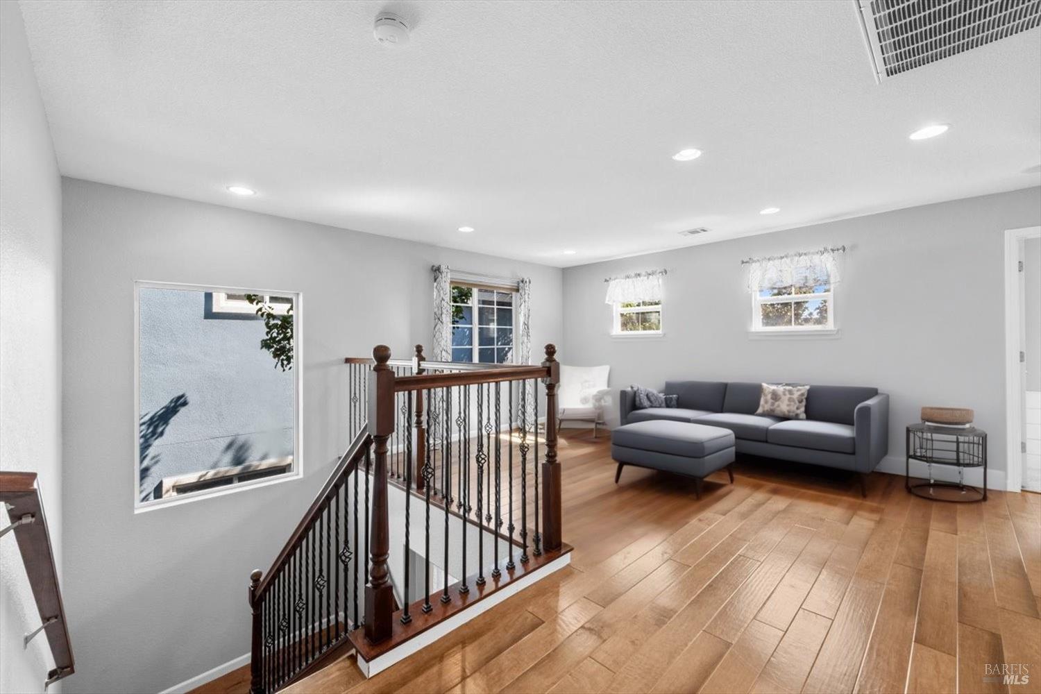 Detail Gallery Image 29 of 67 For 424 Cache Ct, Vacaville,  CA 95688 - 4 Beds | 3 Baths