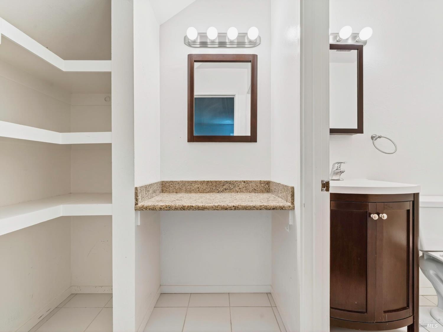 Detail Gallery Image 15 of 25 For 1411 Casa Buena Dr #14,  Corte Madera,  CA 94925 - 3 Beds | 1/1 Baths