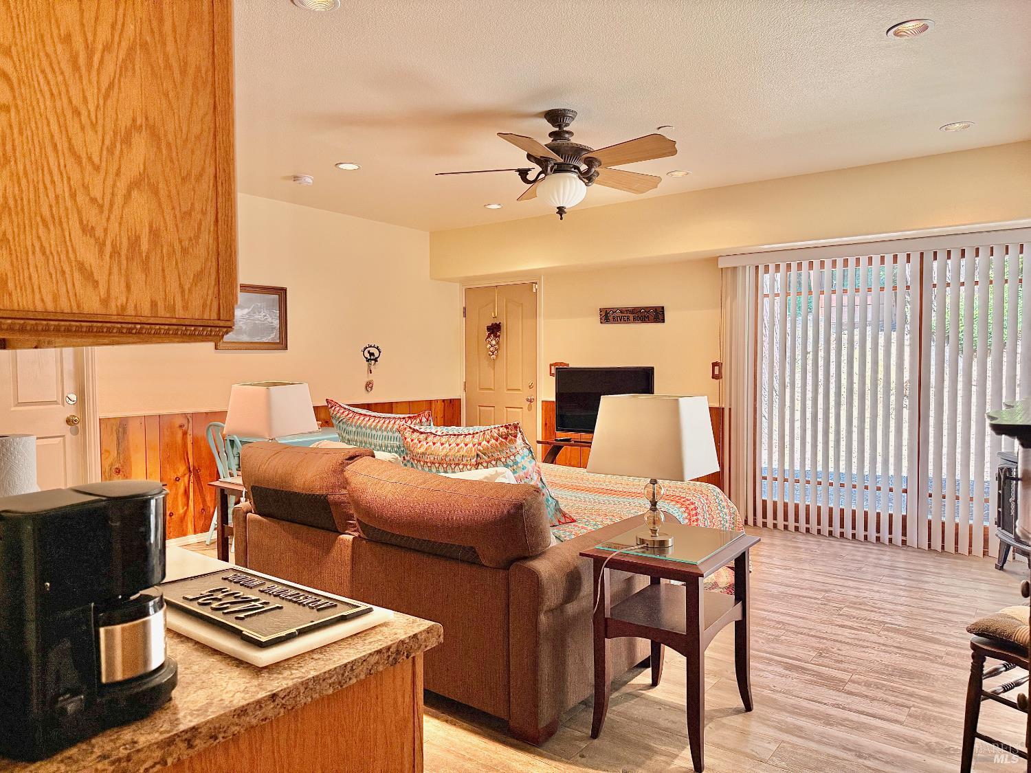 Detail Gallery Image 20 of 46 For 14235 Armstrong Woods Rd, Guerneville,  CA 95446 - 2 Beds | 2 Baths