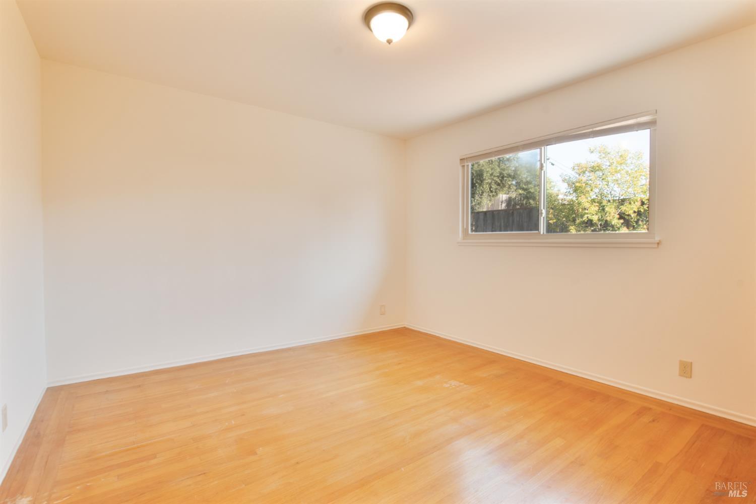 Detail Gallery Image 25 of 39 For 112 Fairfax Ct, Vallejo,  CA 94591 - 3 Beds | 2 Baths