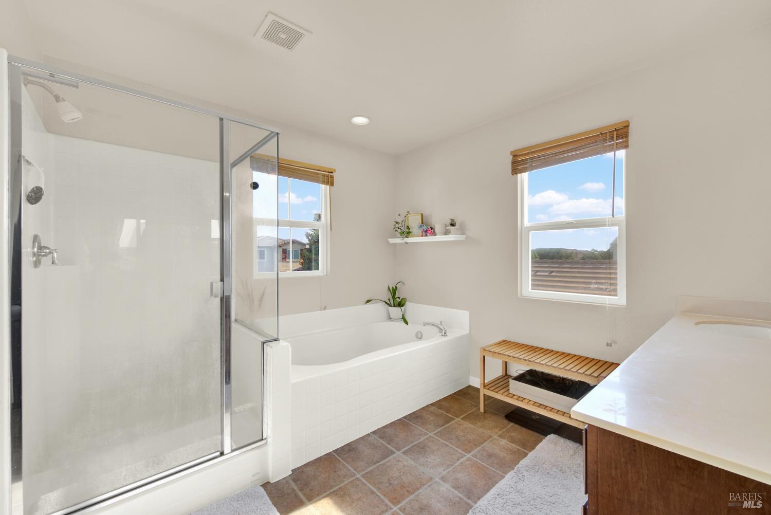 Detail Gallery Image 48 of 73 For 248 via Del Sol Unkn, Vacaville,  CA 95687 - 4 Beds | 3 Baths