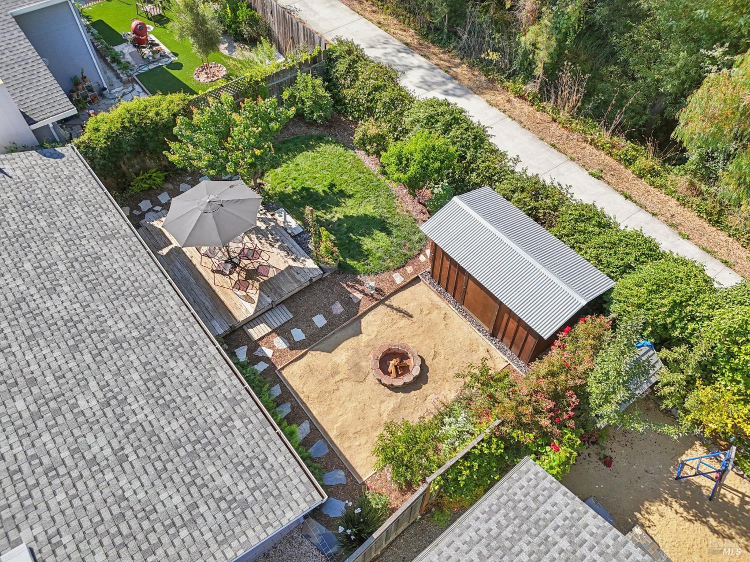 Detail Gallery Image 36 of 41 For 1364 Garmont Ct, Rohnert Park,  CA 94928 - 3 Beds | 2 Baths