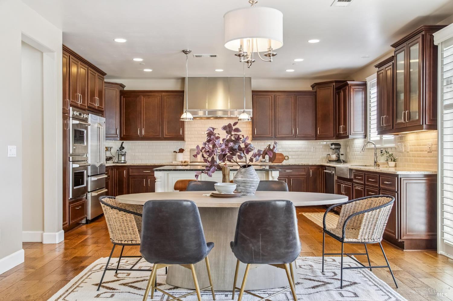 Detail Gallery Image 17 of 85 For 5320 Boulder Ridge Ct, Fairfield,  CA 94534 - 6 Beds | 5 Baths