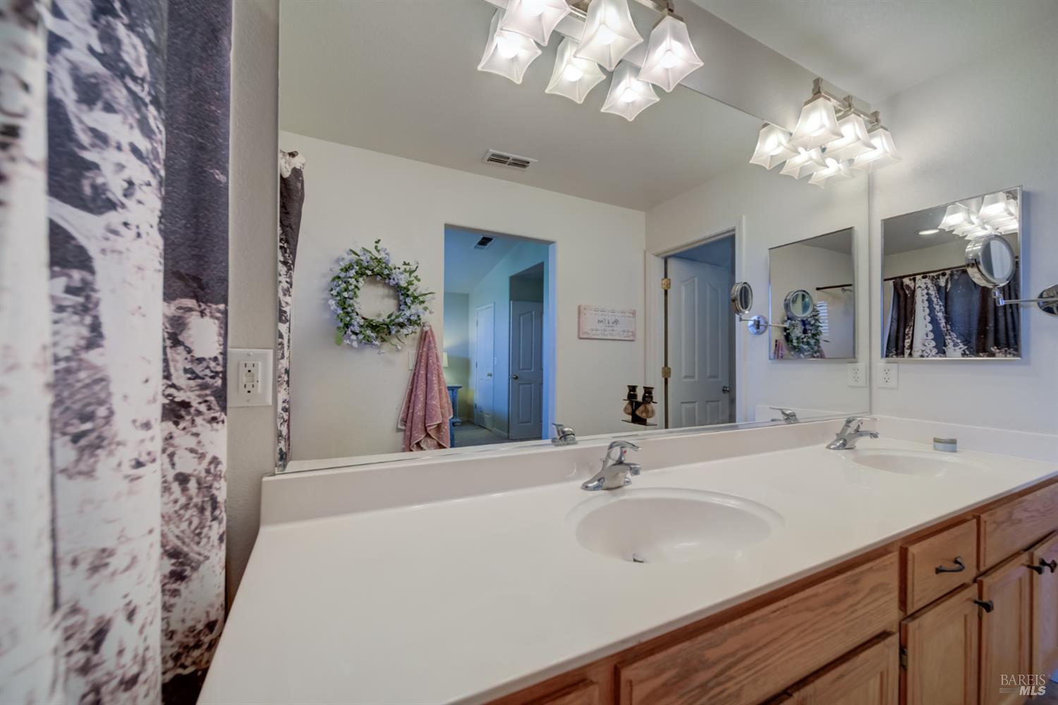 Detail Gallery Image 21 of 30 For 524 Feather River Way, Vacaville,  CA 95688 - 4 Beds | 3 Baths