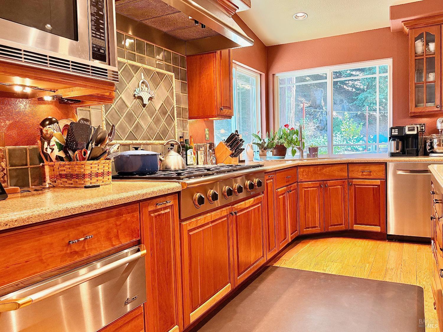 Detail Gallery Image 13 of 46 For 14235 Armstrong Woods Rd, Guerneville,  CA 95446 - 2 Beds | 2 Baths