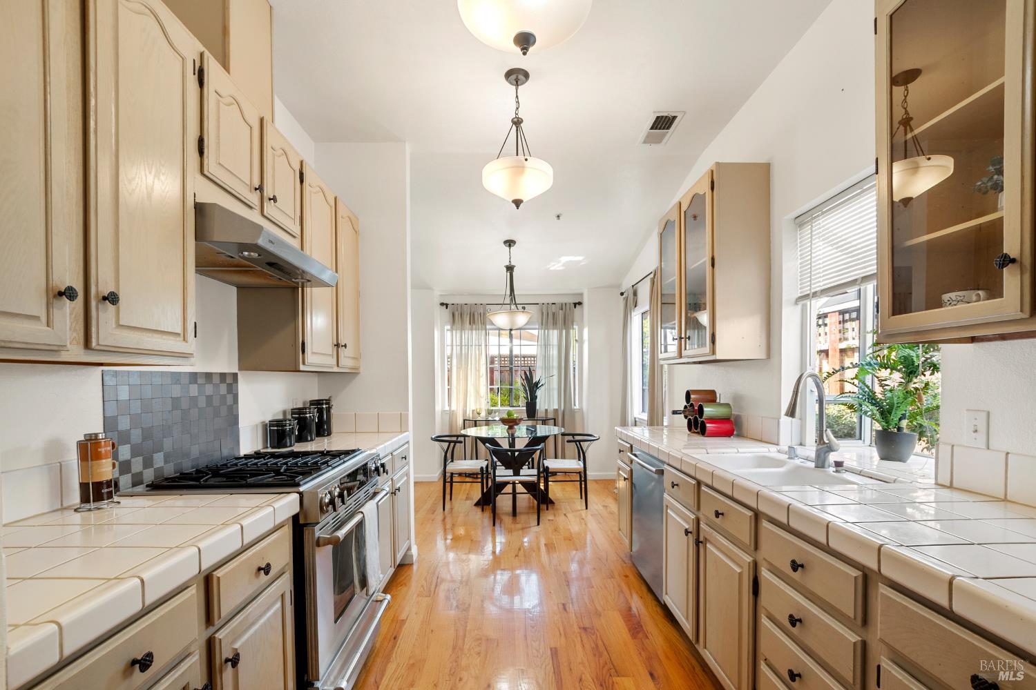 Detail Gallery Image 19 of 43 For 37 Sage Way, Napa,  CA 94559 - 3 Beds | 2 Baths