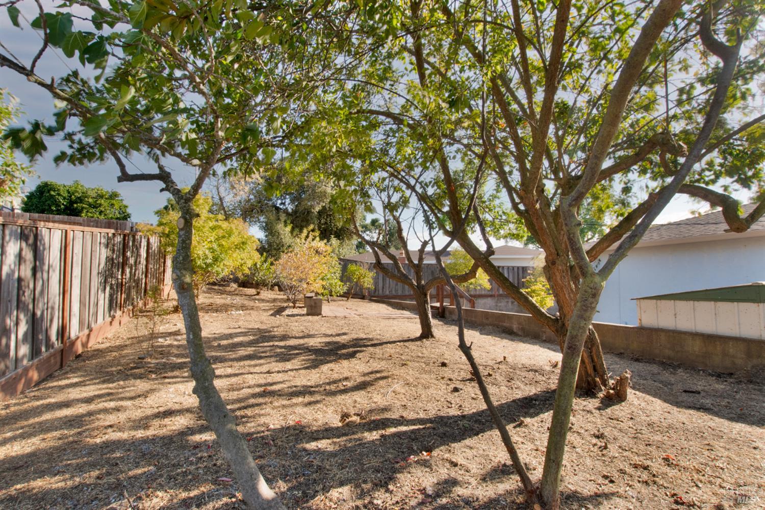 Detail Gallery Image 31 of 39 For 112 Fairfax Ct, Vallejo,  CA 94591 - 3 Beds | 2 Baths
