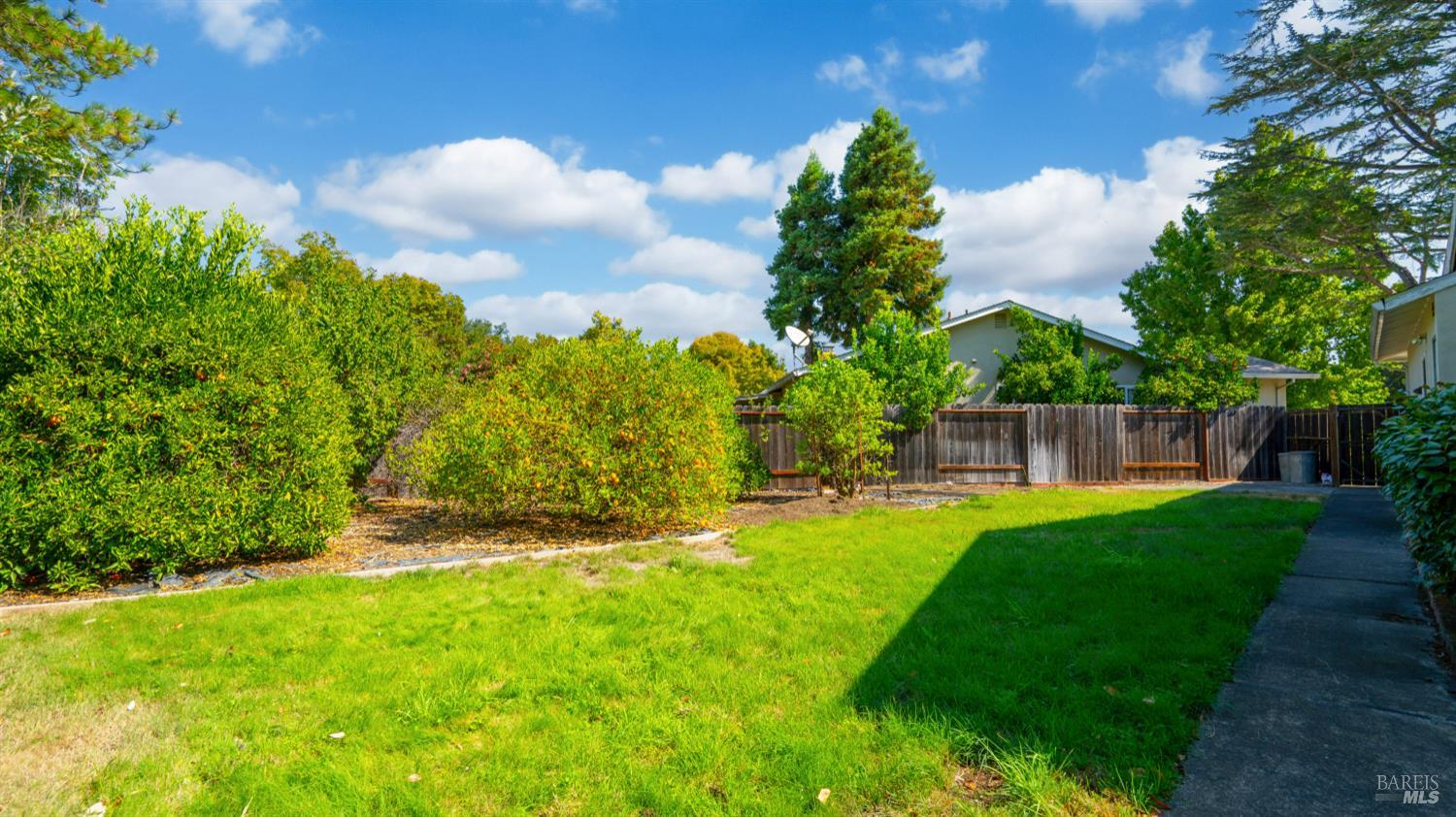 Detail Gallery Image 50 of 78 For 14 St. Paul Cir, Novato,  CA 94947 - 4 Beds | 2 Baths