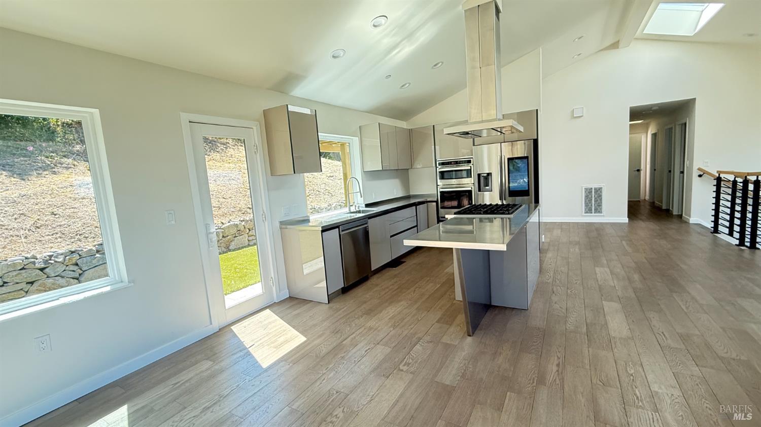 Detail Gallery Image 22 of 23 For 221 El Toyonal St, Orinda,  CA 94563 - 4 Beds | 3 Baths