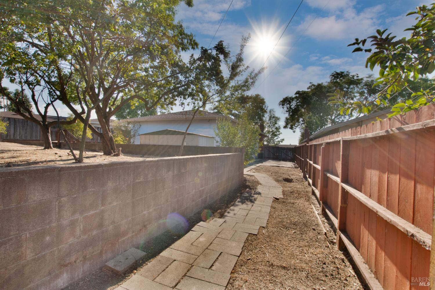 Detail Gallery Image 32 of 39 For 112 Fairfax Ct, Vallejo,  CA 94591 - 3 Beds | 2 Baths