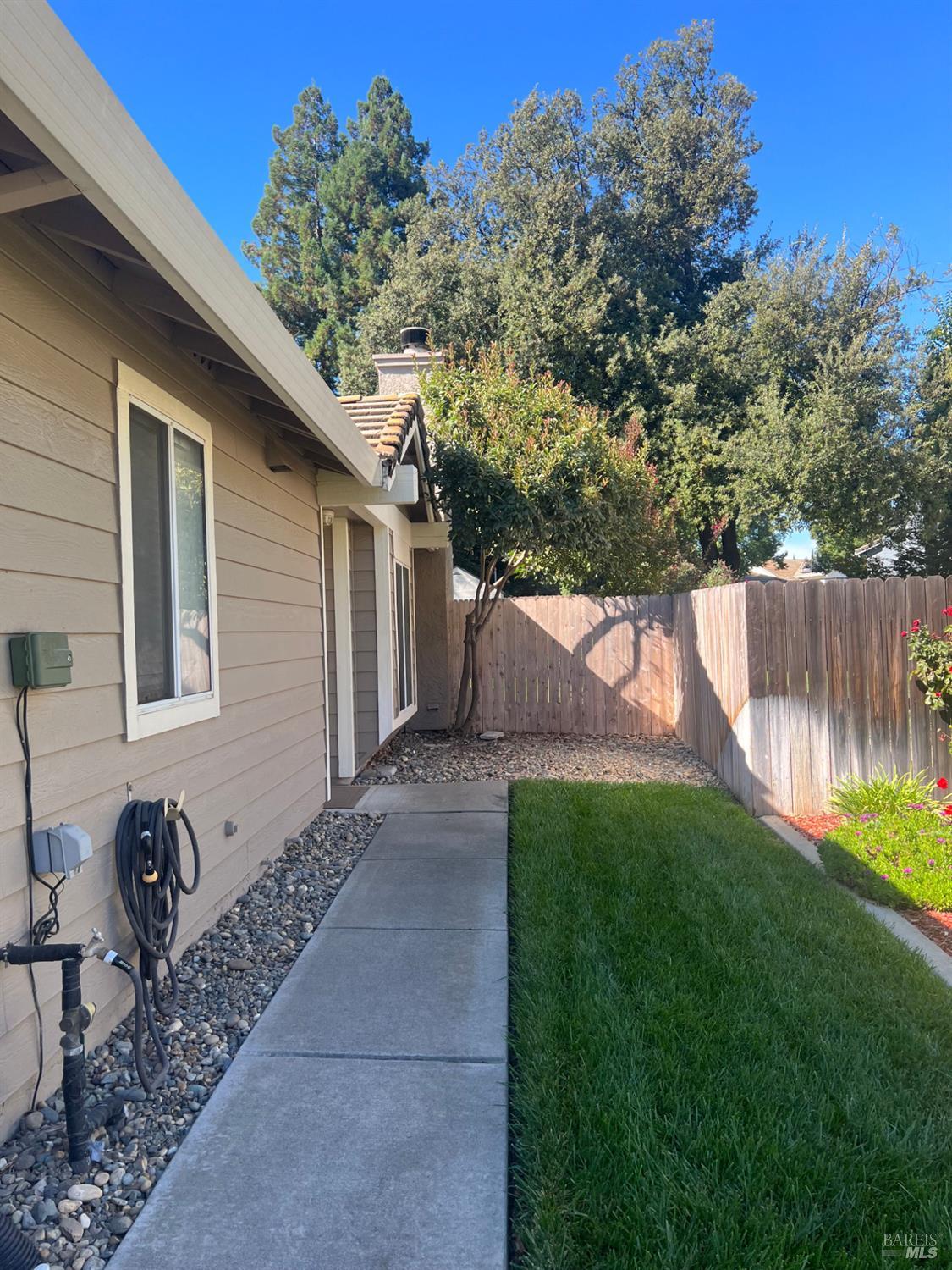 Detail Gallery Image 22 of 52 For 406 Stoneybrook Ln, Vacaville,  CA 95687 - 3 Beds | 2 Baths