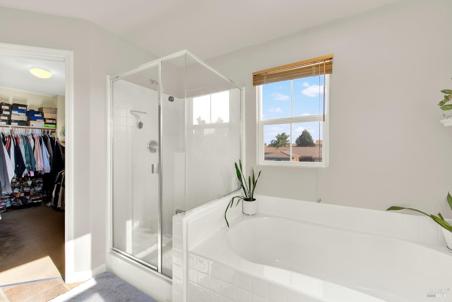 Detail Gallery Image 52 of 73 For 248 via Del Sol Unkn, Vacaville,  CA 95687 - 4 Beds | 3 Baths
