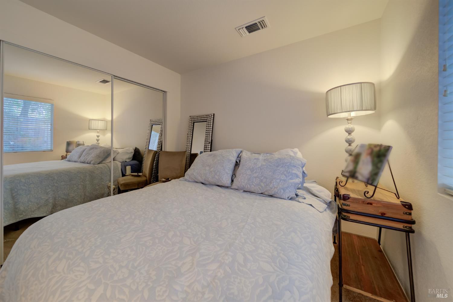 Detail Gallery Image 15 of 30 For 524 Feather River Way, Vacaville,  CA 95688 - 4 Beds | 3 Baths