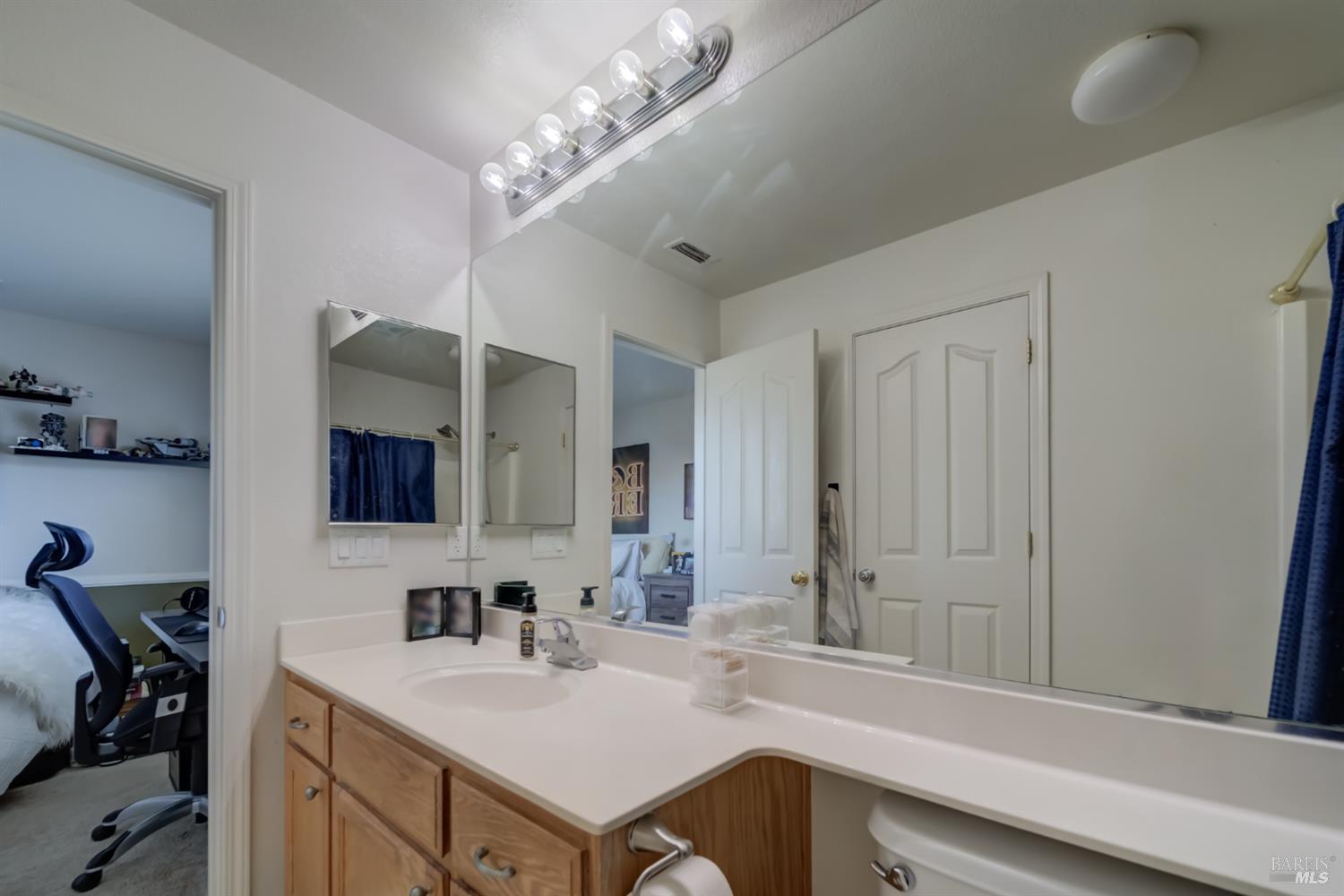 Detail Gallery Image 25 of 30 For 524 Feather River Way, Vacaville,  CA 95688 - 4 Beds | 3 Baths