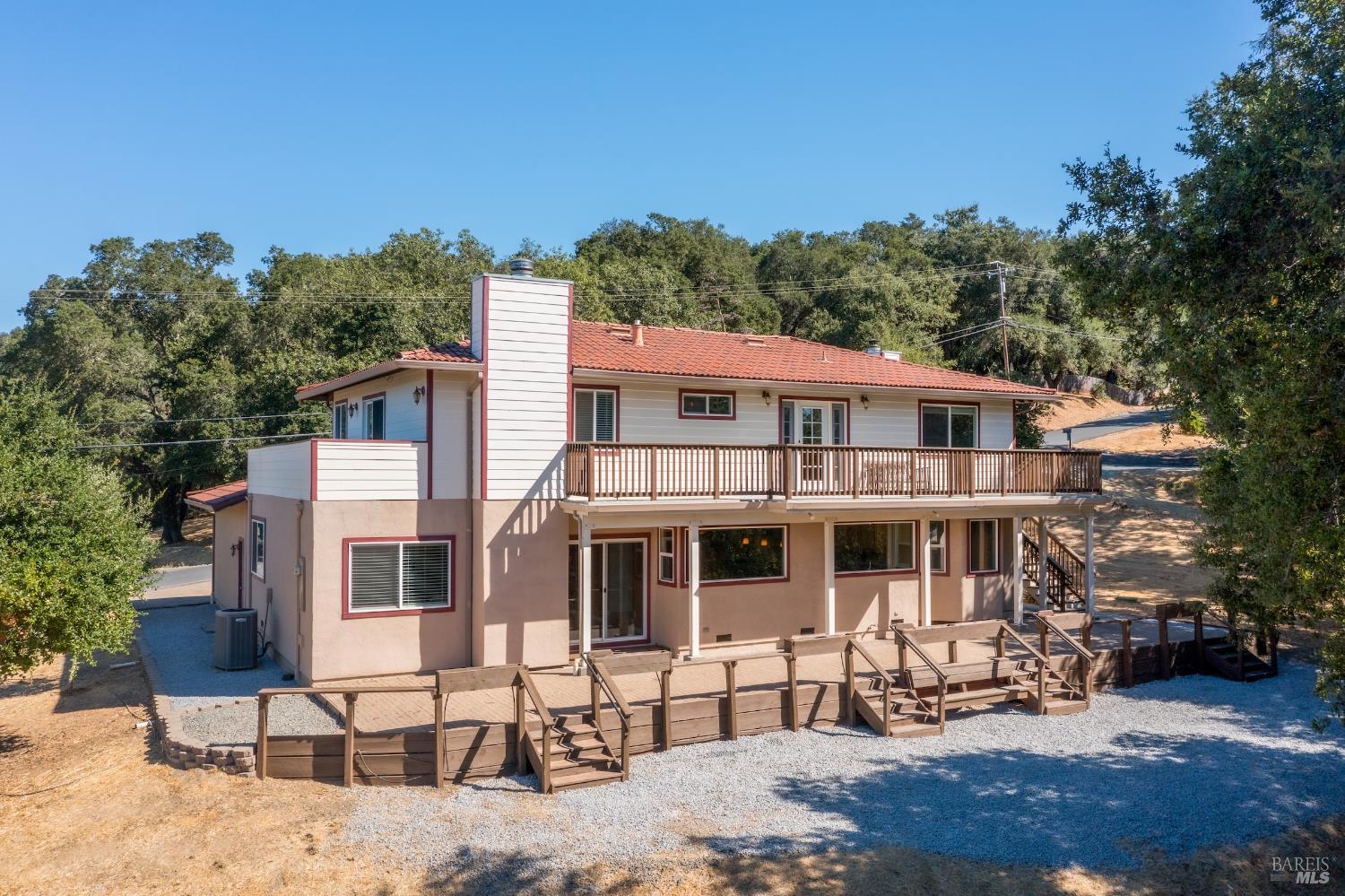 Detail Gallery Image 32 of 41 For 1088 Palomino Rd, Cloverdale,  CA 95425 - 5 Beds | 3 Baths