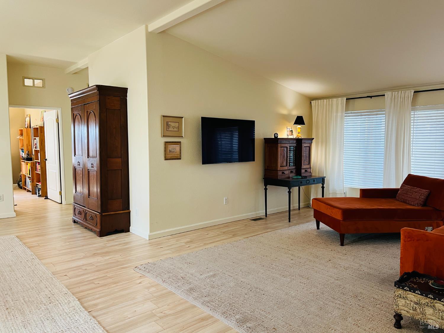 Detail Gallery Image 15 of 57 For 94 Leisure Park Cir, Santa Rosa,  CA 95401 - 3 Beds | 2 Baths