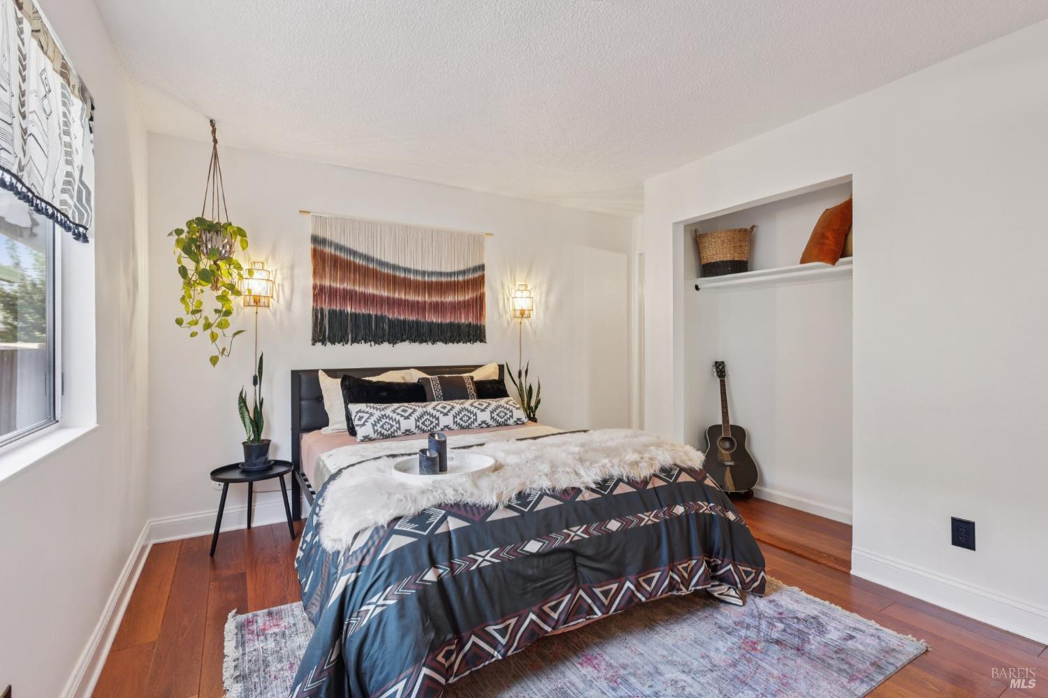Detail Gallery Image 14 of 41 For 1364 Garmont Ct, Rohnert Park,  CA 94928 - 3 Beds | 2 Baths
