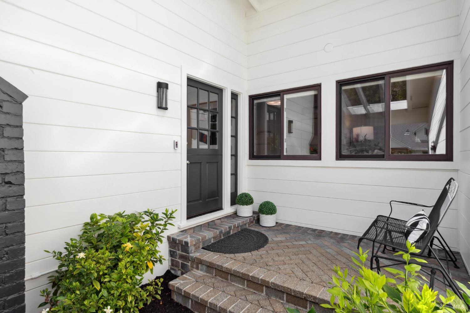 Detail Gallery Image 6 of 55 For 357 Mountain View Ave, San Rafael,  CA 94901 - 4 Beds | 2 Baths