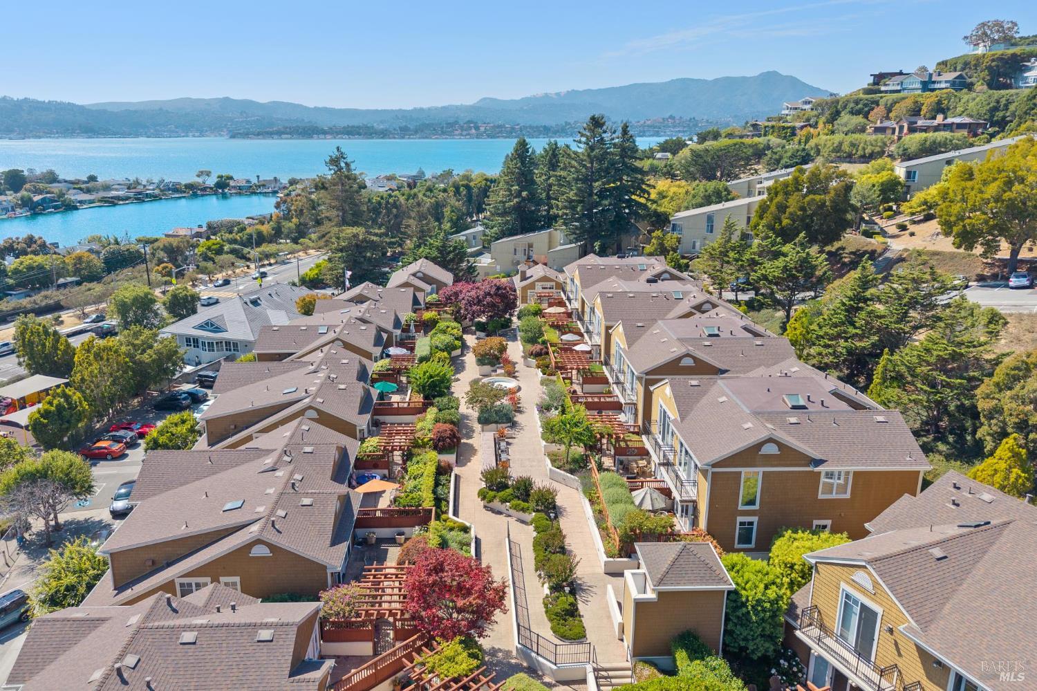 Detail Gallery Image 65 of 69 For 82 Neds Way, Tiburon,  CA 94920 - 3 Beds | 3 Baths