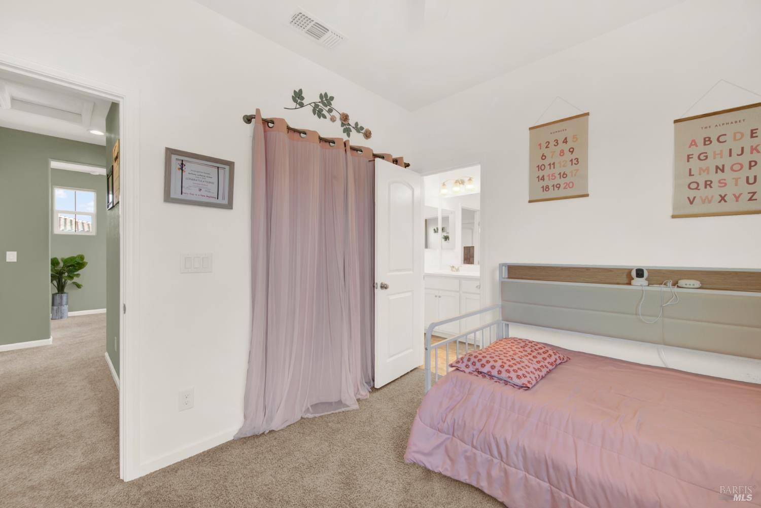 Detail Gallery Image 32 of 67 For 336 Primrose Dr, Vacaville,  CA 95687 - 4 Beds | 3 Baths