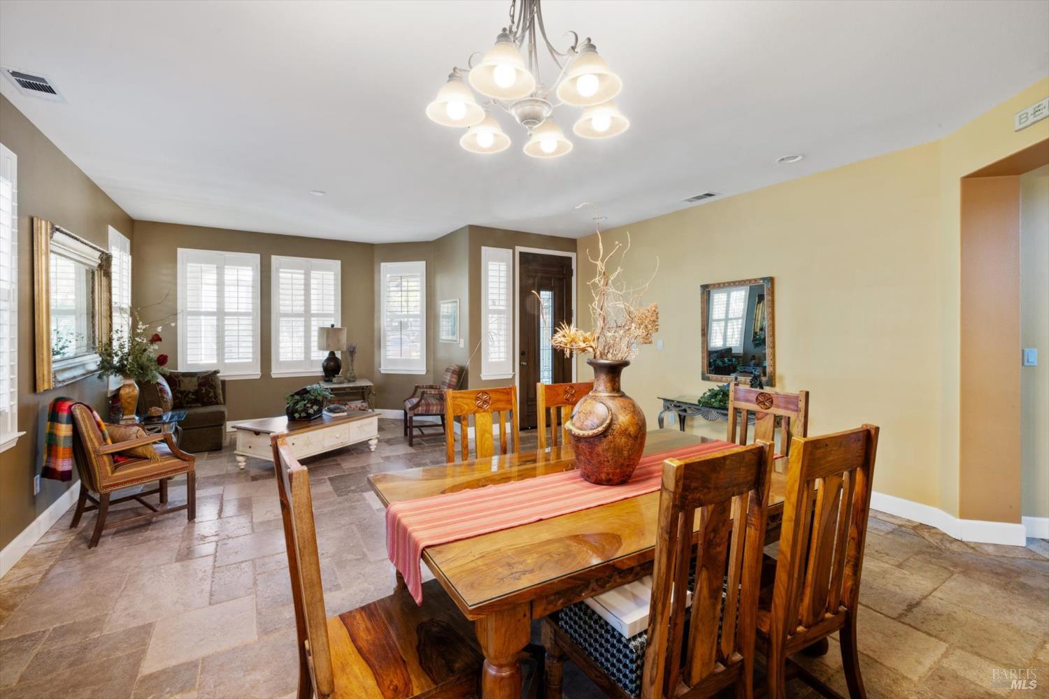 Detail Gallery Image 5 of 78 For 425 Arguello Dr, Benicia,  CA 94510 - 4 Beds | 2/1 Baths