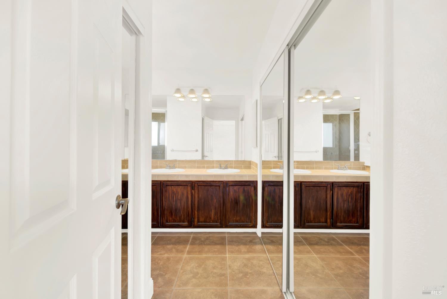 Detail Gallery Image 62 of 99 For 218 Donegal Ct, Vacaville,  CA 95688 - 4 Beds | 2/1 Baths