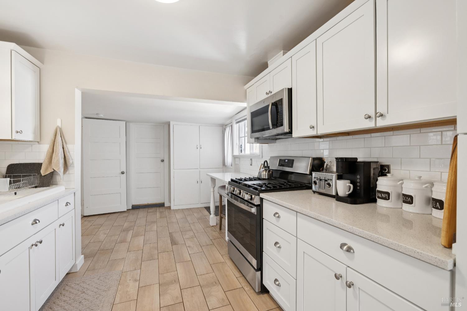 Detail Gallery Image 15 of 29 For 609 Brown St, Santa Rosa,  CA 95404 - 2 Beds | 1 Baths