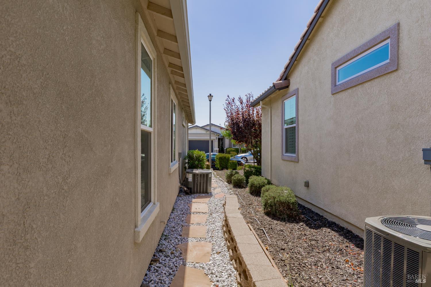 Detail Gallery Image 21 of 48 For 525 Eagle Dr, Rio Vista,  CA 94571 - 2 Beds | 2 Baths