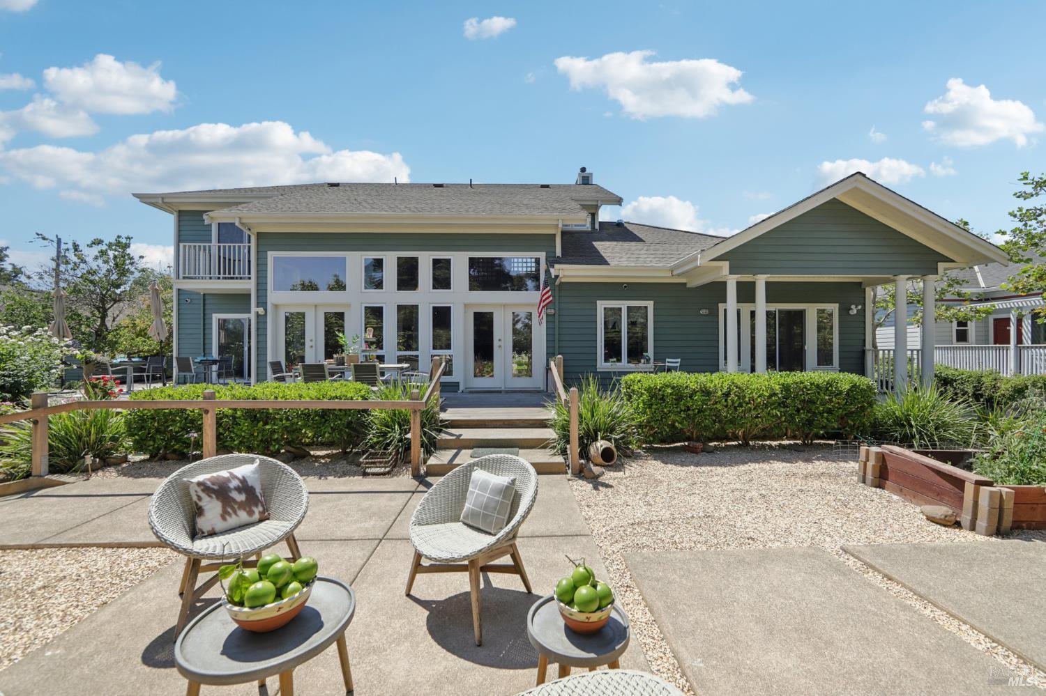 Detail Gallery Image 47 of 99 For 161 E D St, Benicia,  CA 94510 - 4 Beds | 3/1 Baths