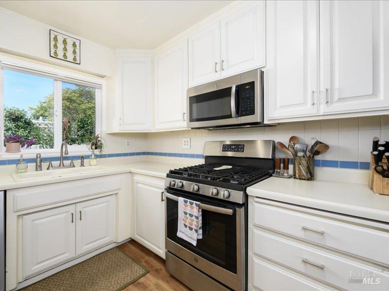 Detail Gallery Image 12 of 30 For 2348 Eva St, Napa,  CA 94559 - 3 Beds | 2 Baths