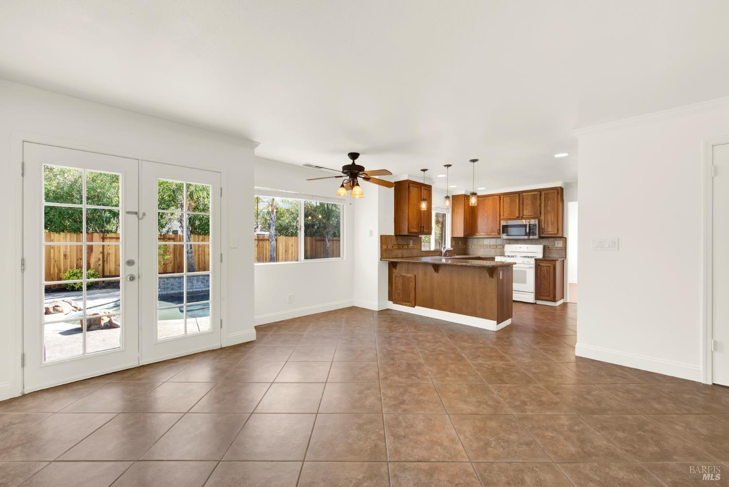Detail Gallery Image 41 of 99 For 218 Donegal Ct, Vacaville,  CA 95688 - 4 Beds | 2/1 Baths
