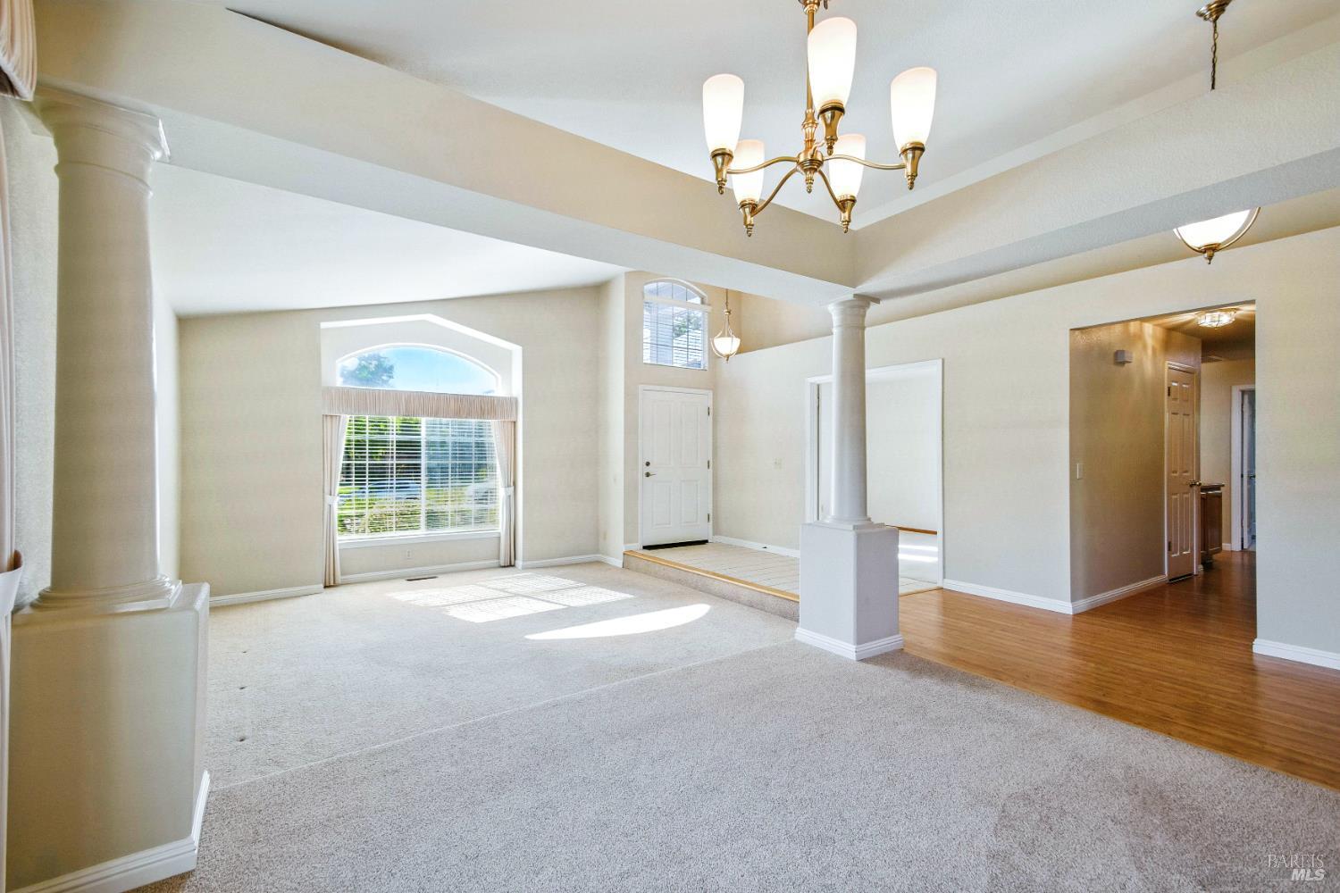 Detail Gallery Image 3 of 32 For 1761 Kerry Ln, Santa Rosa,  CA 95403 - 4 Beds | 2 Baths