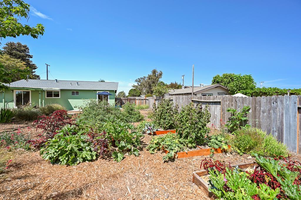 Detail Gallery Image 25 of 34 For 5227 Wendell Ln, Sebastopol,  CA 95472 - 3 Beds | 1 Baths