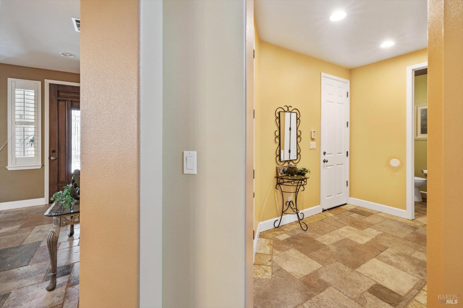 Detail Gallery Image 20 of 78 For 425 Arguello Dr, Benicia,  CA 94510 - 4 Beds | 2/1 Baths