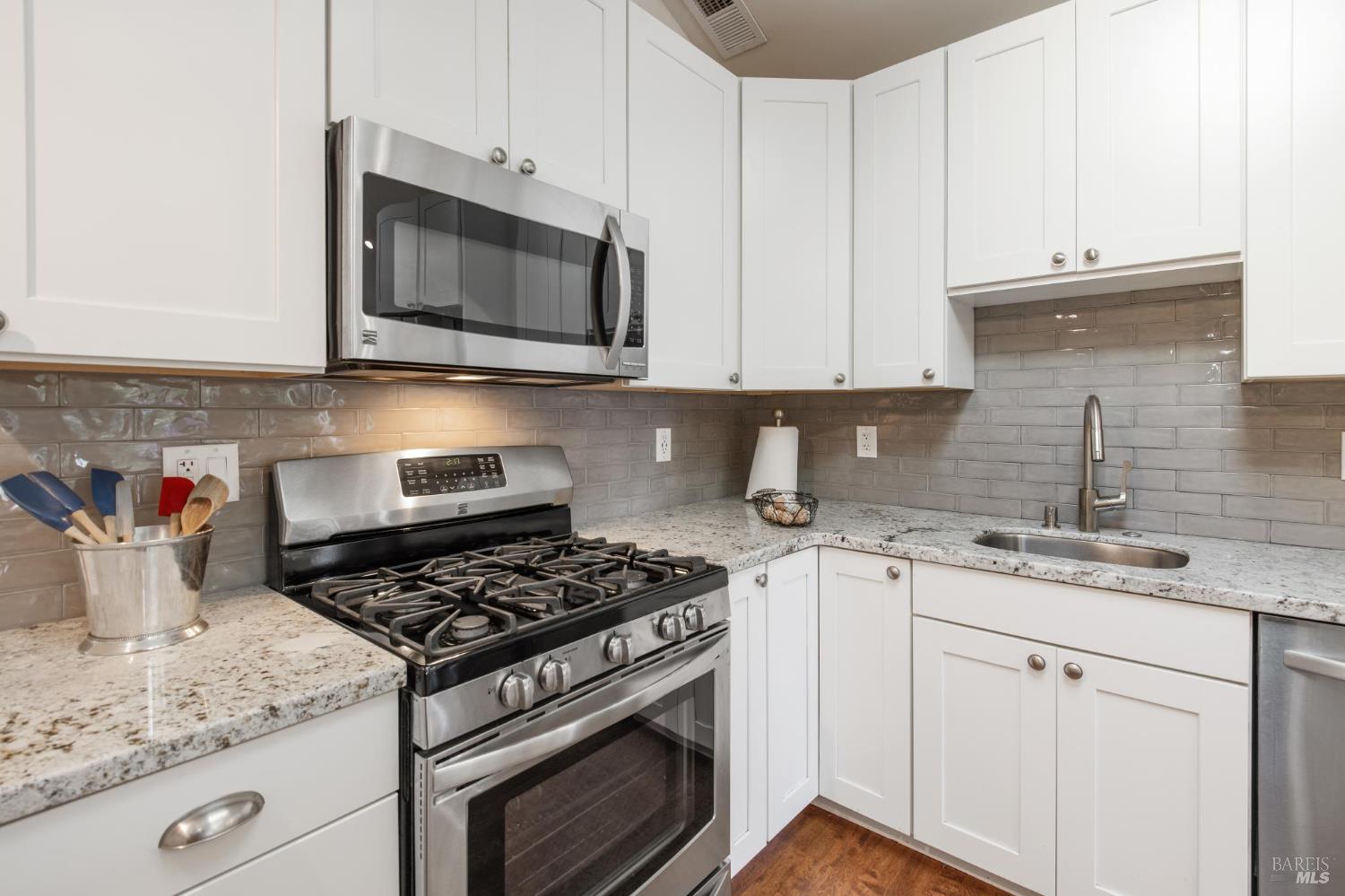 Detail Gallery Image 71 of 73 For 15119 Grove St, Healdsburg,  CA 95448 - 3 Beds | 4/1 Baths